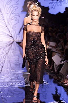 Valentino F/W 01 Couture Look 37