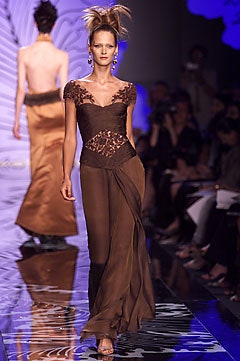 Valentino F/W 01 Couture Look 47