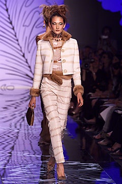 Valentino F/W 01 Couture Look 48