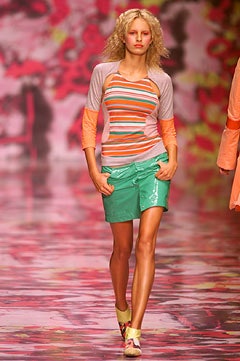Versus Versace S/S 02 Look 14
