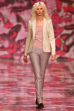 Versus Versace S/S 02 Look 33