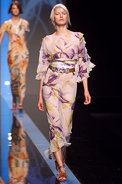 Valentino S/S 02 Look 31
