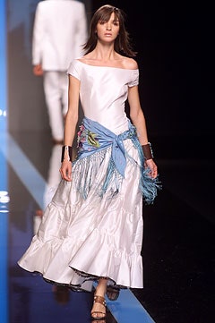Valentino S/S 02 Look 43