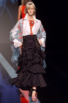 Valentino S/S 02 Look 82