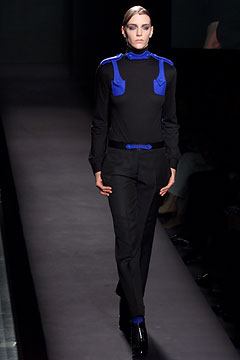 Viktor & Rolf F/W 02 Look 4
