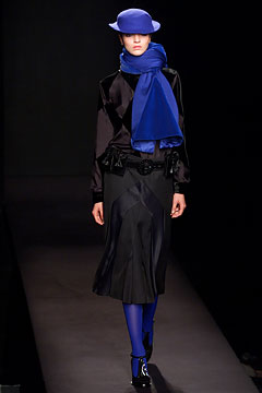 Viktor & Rolf F/W 02 Look 5