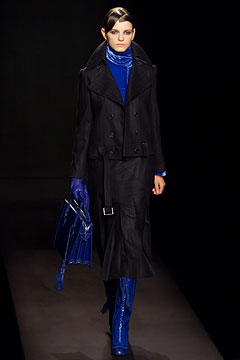 Viktor & Rolf F/W 02 Look 9