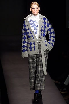 Viktor & Rolf F/W 02 Look 13