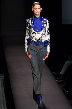 Viktor & Rolf F/W 02 Look 15