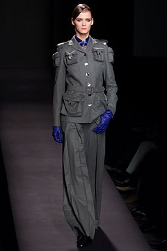 Viktor & Rolf F/W 02 Look 16