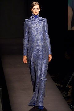 Viktor & Rolf F/W 02 Look 35