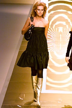 Valentino F/W 02 Look 32