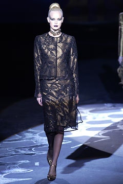 Valentino F/W 02 Couture Look 18