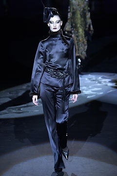 Valentino F/W 02 Couture Look 25