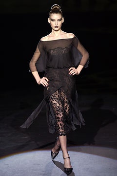 Valentino F/W 02 Couture Look 33