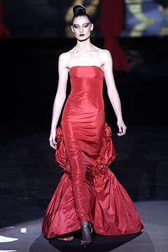 Valentino F/W 02 Couture Look 57