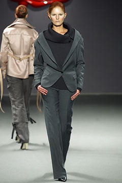 Viktor & Rolf F/W 03 Look 8