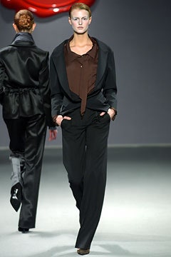 Viktor & Rolf F/W 03 Look 15