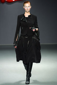 Viktor & Rolf F/W 03 Look 25