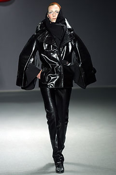 Viktor & Rolf F/W 03 Look 28