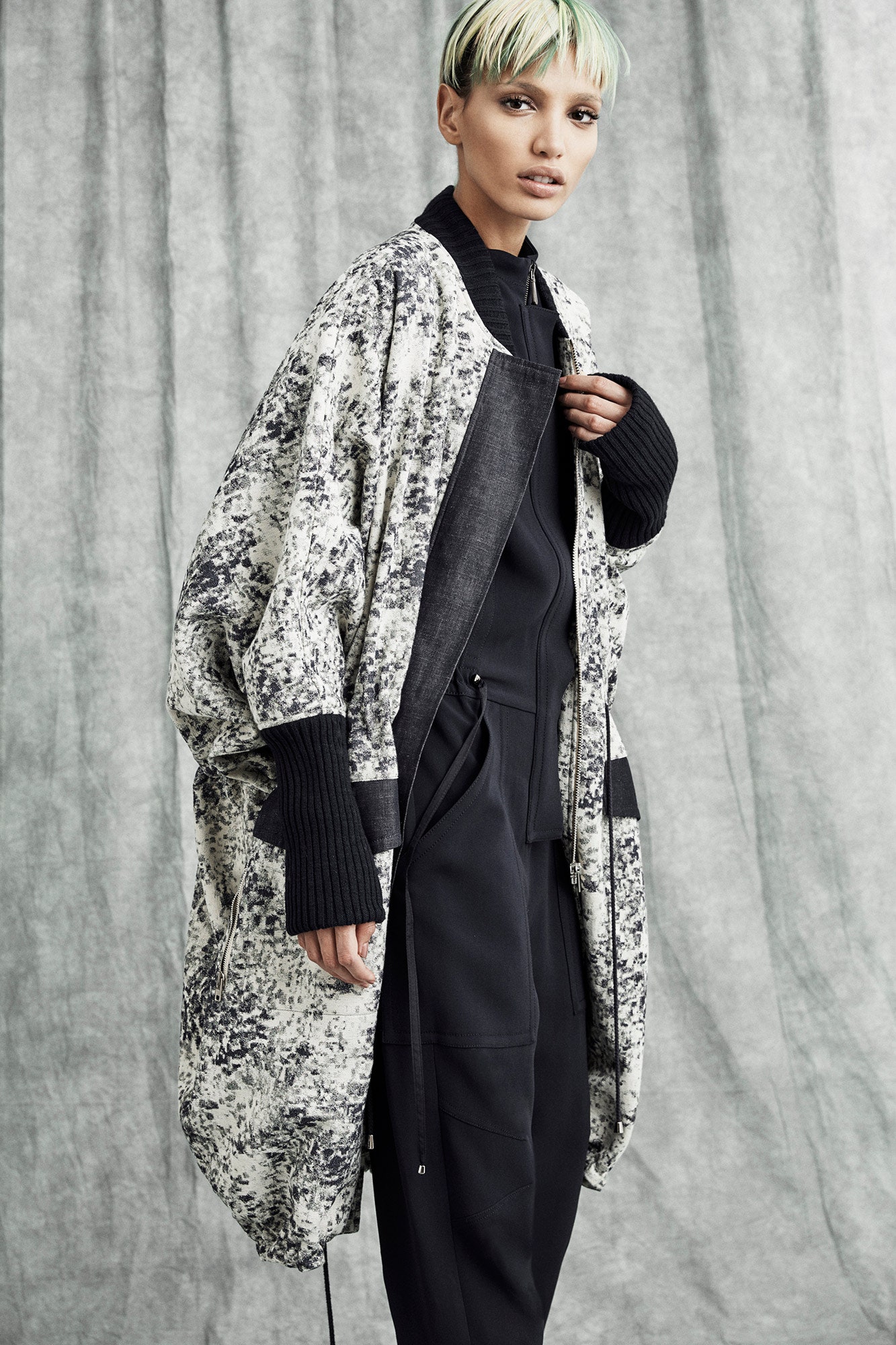 Victor Alfaro Resort 17 Look 11