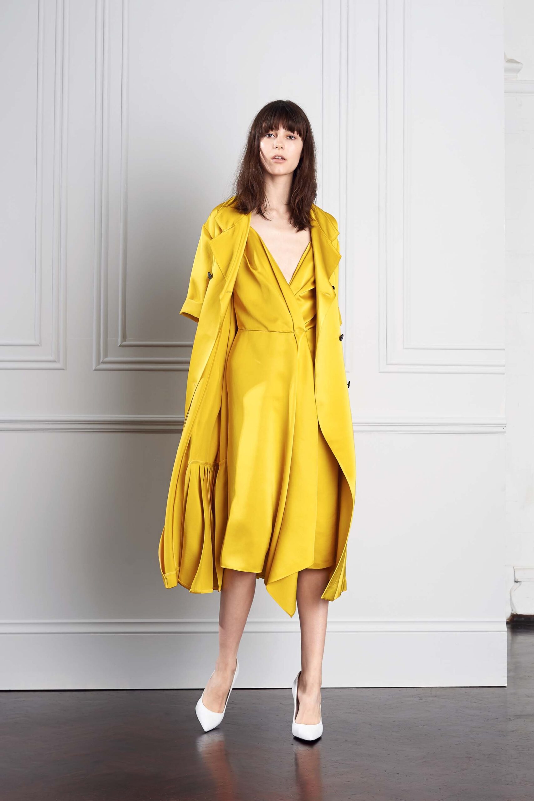 Victoria Beckham Resort 17 Look 10