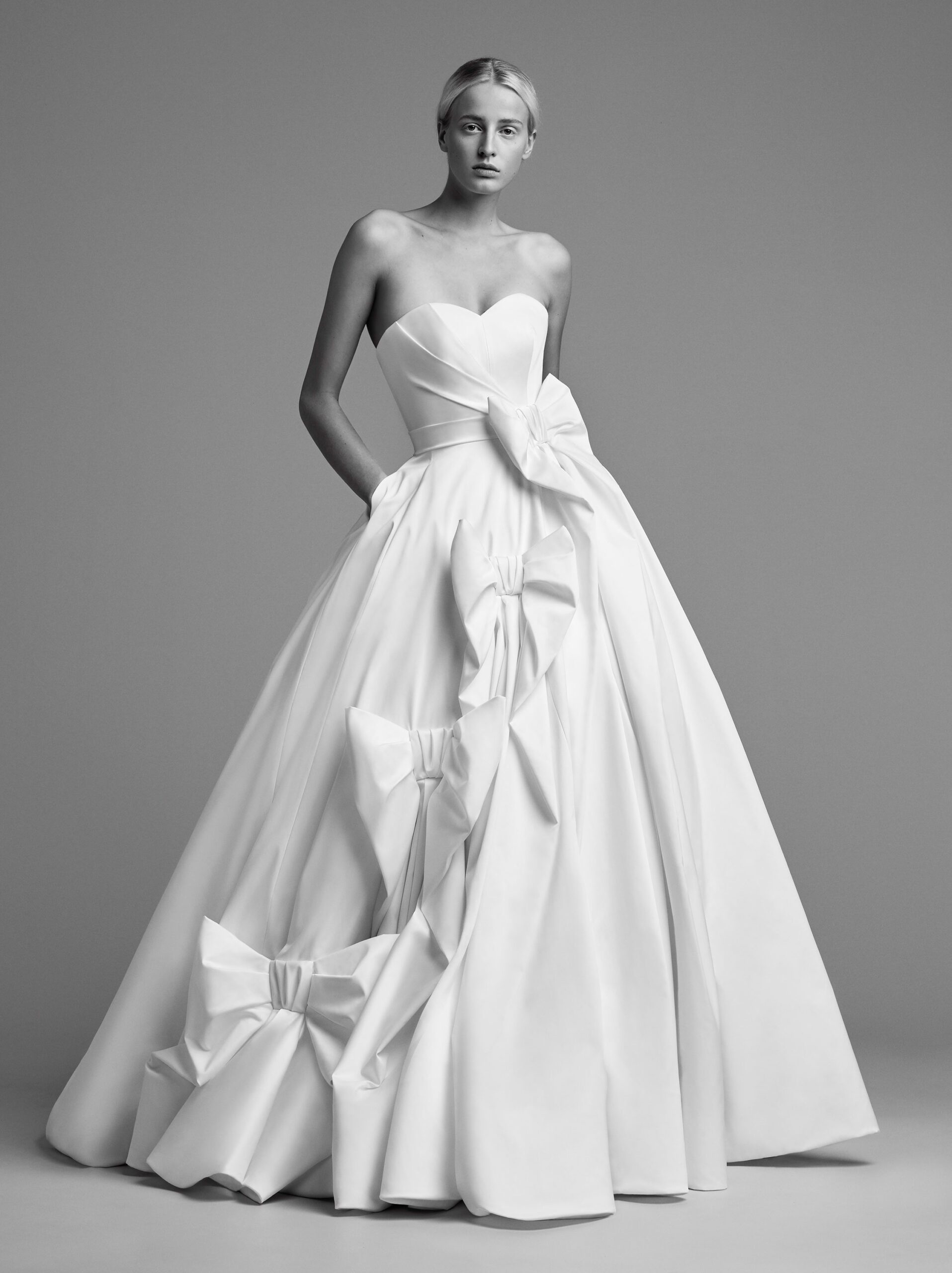 Viktor & Rolf F/W 18 Bridal Look 12