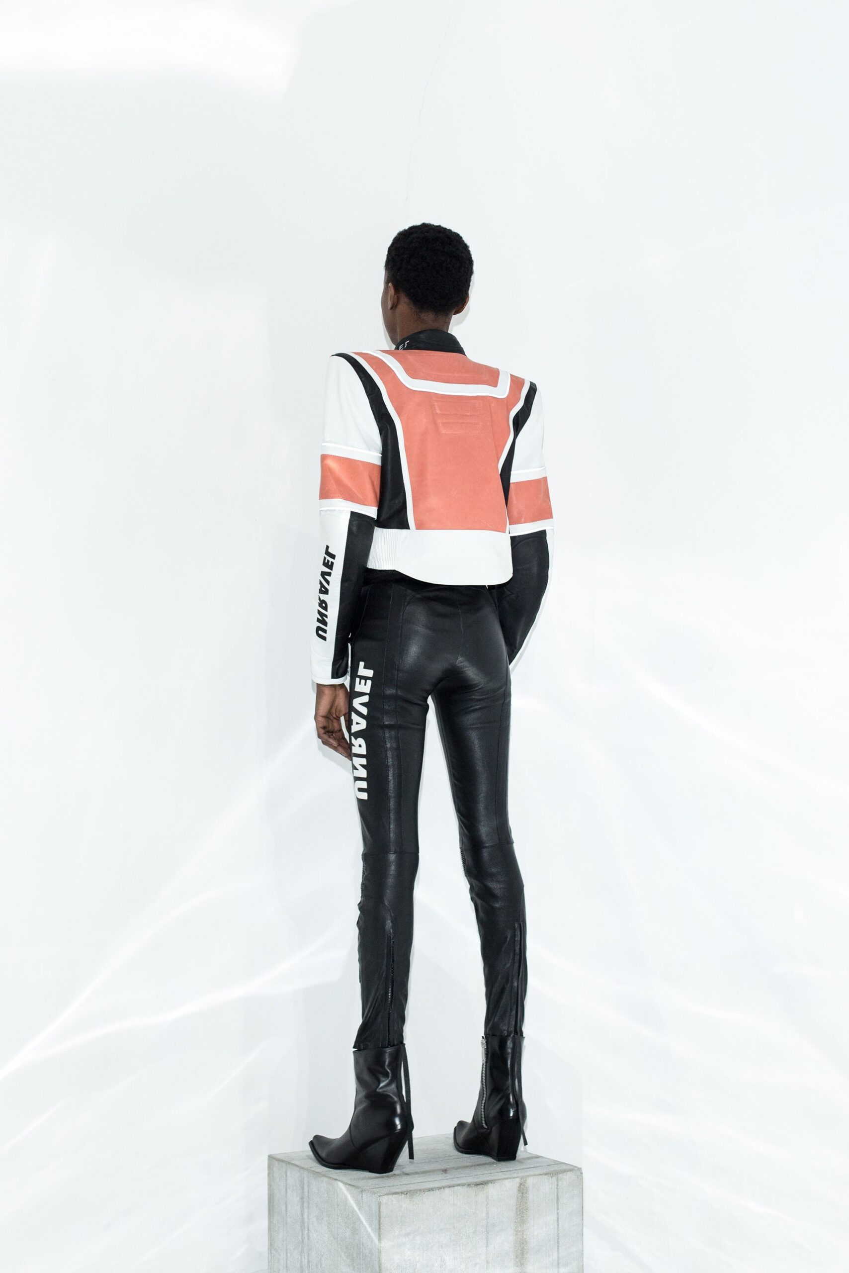 Unravel F/W 17 Look 17