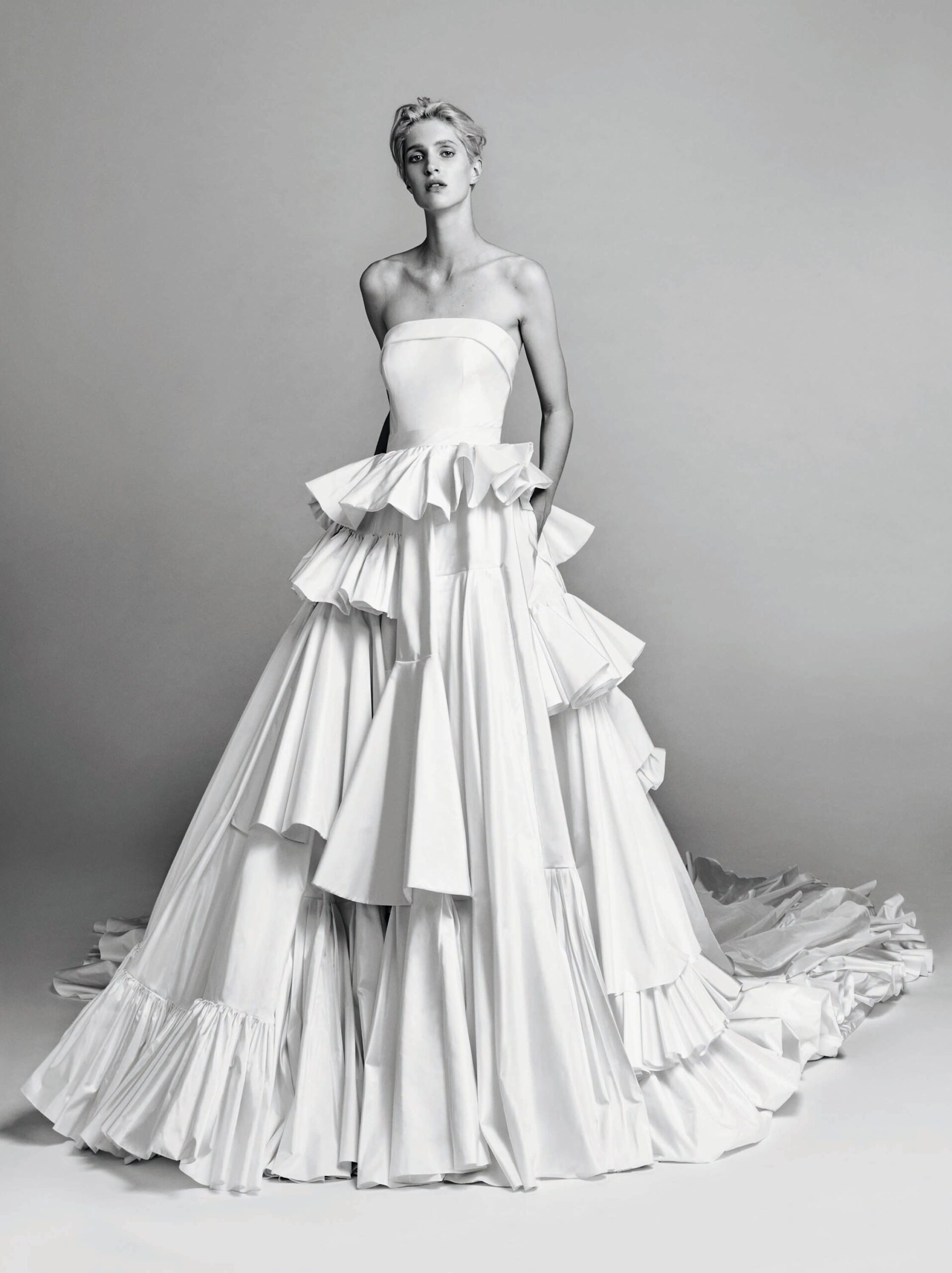 Viktor & Rolf F/W 17 Bridal Look 17