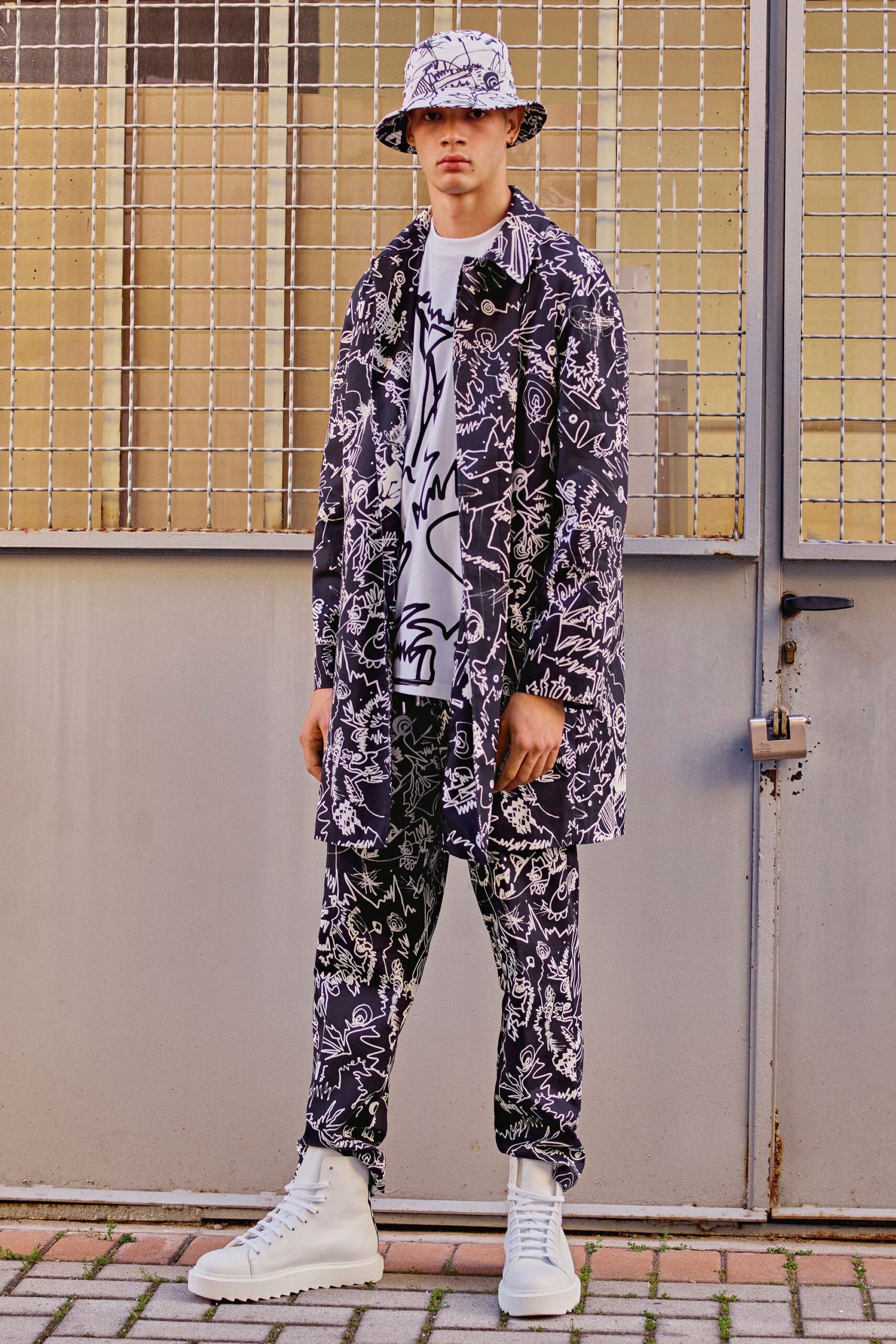 Versus Versace Resort 18 Look 21