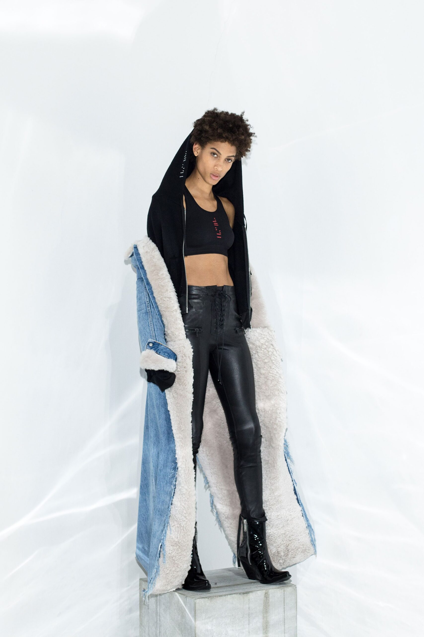 Unravel F/W 17 Look 22