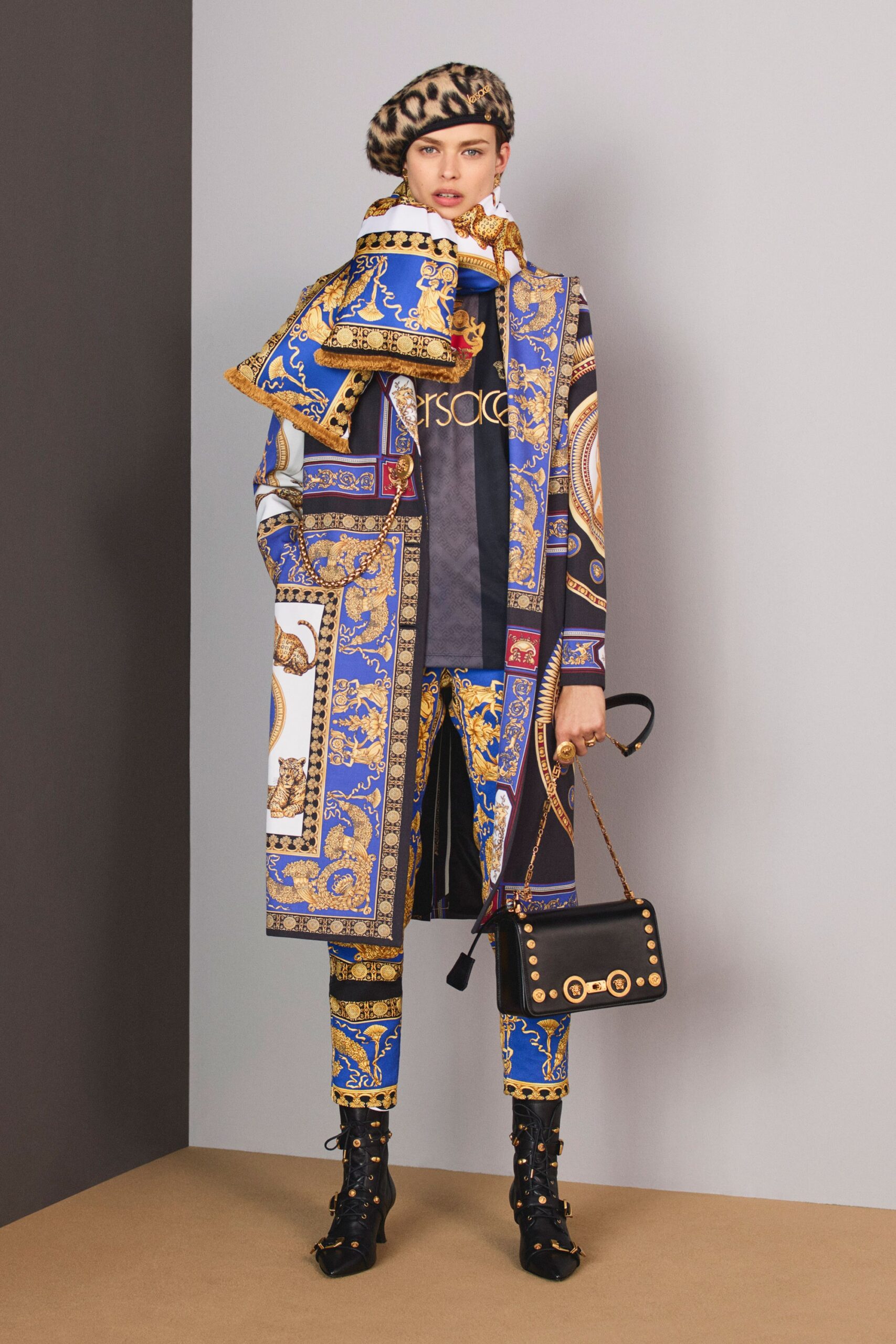 Versace F/W 18 Look 25