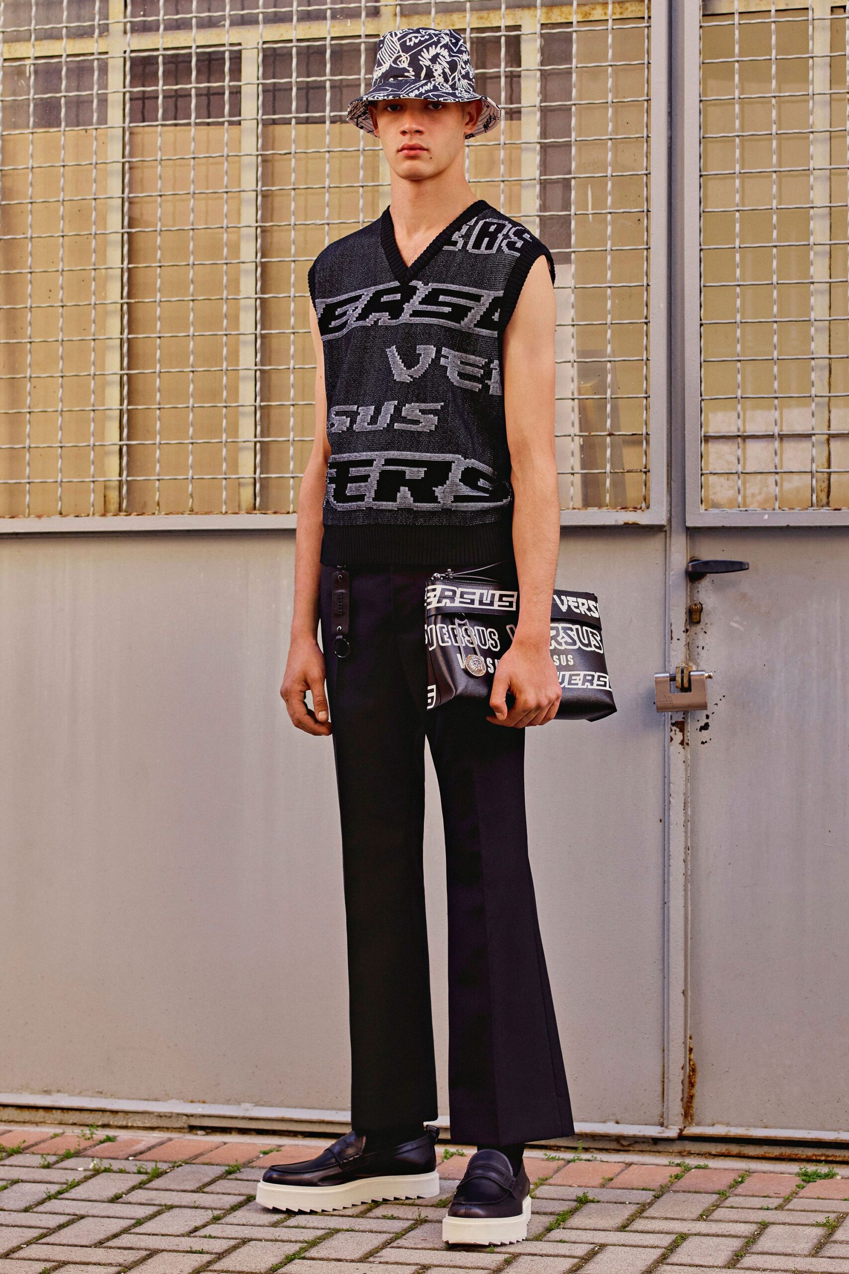 Versus Versace Resort 18 Look 30
