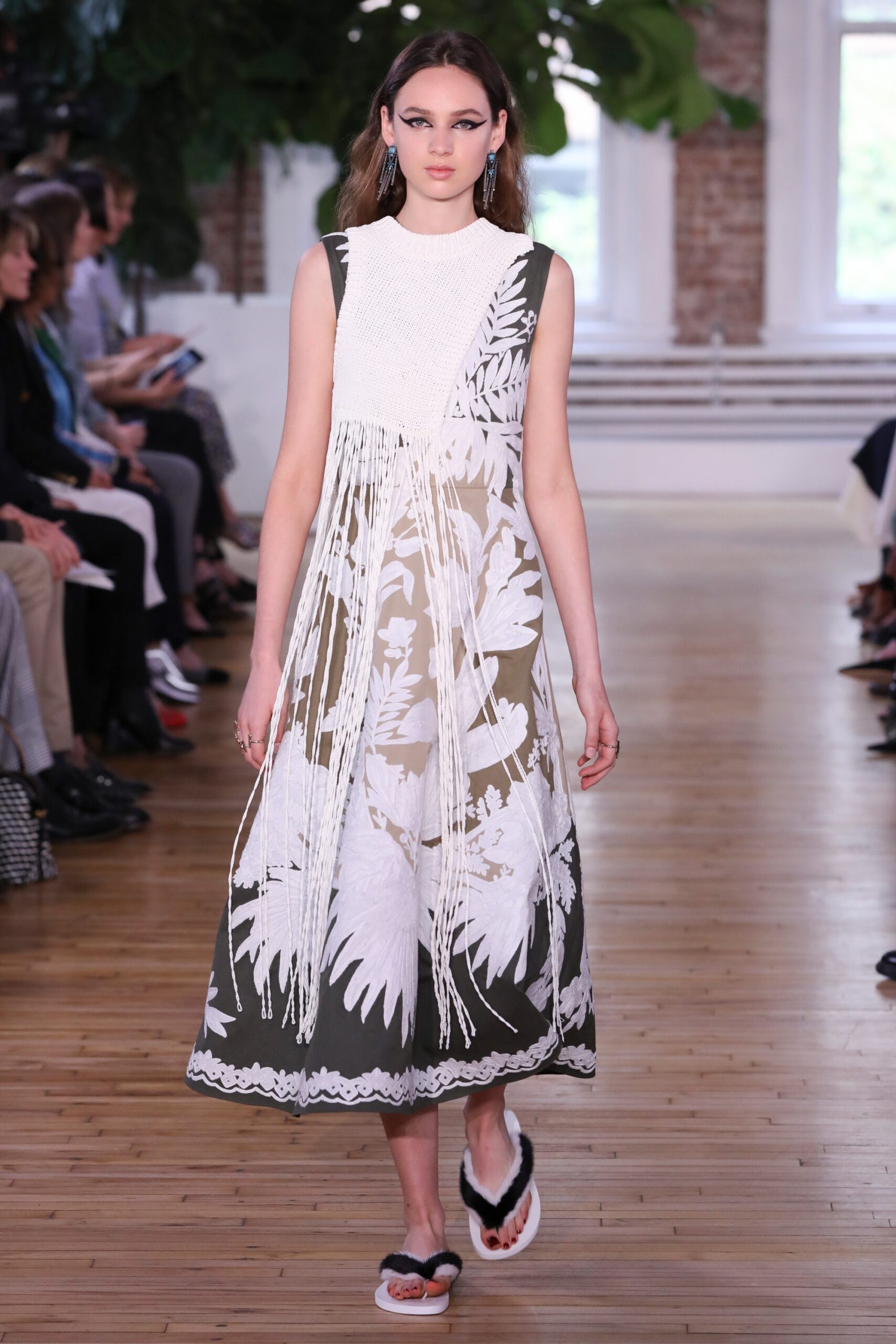 Valentino Resort 18 Look 40