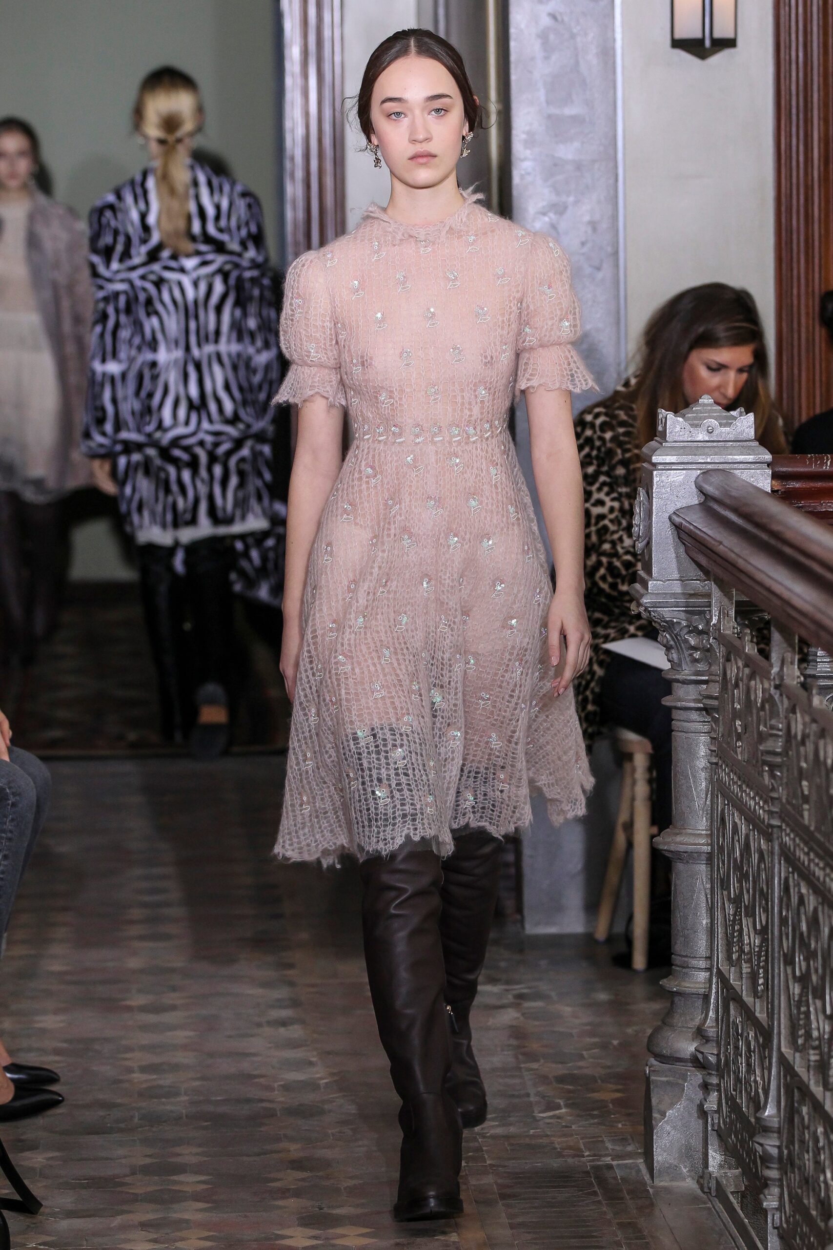 Valentino F/W 17 Look 19