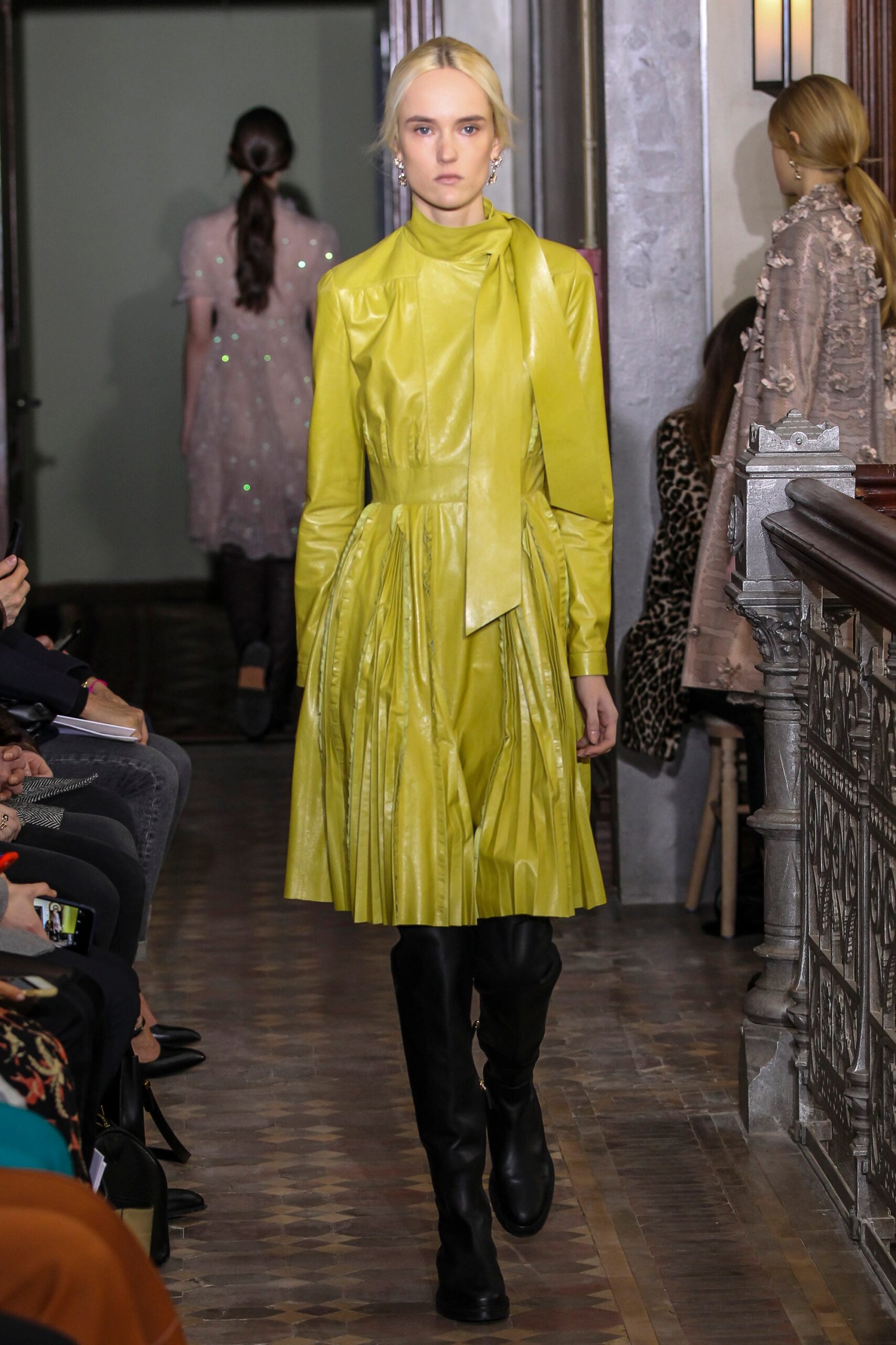 Valentino F/W 17 Look 31