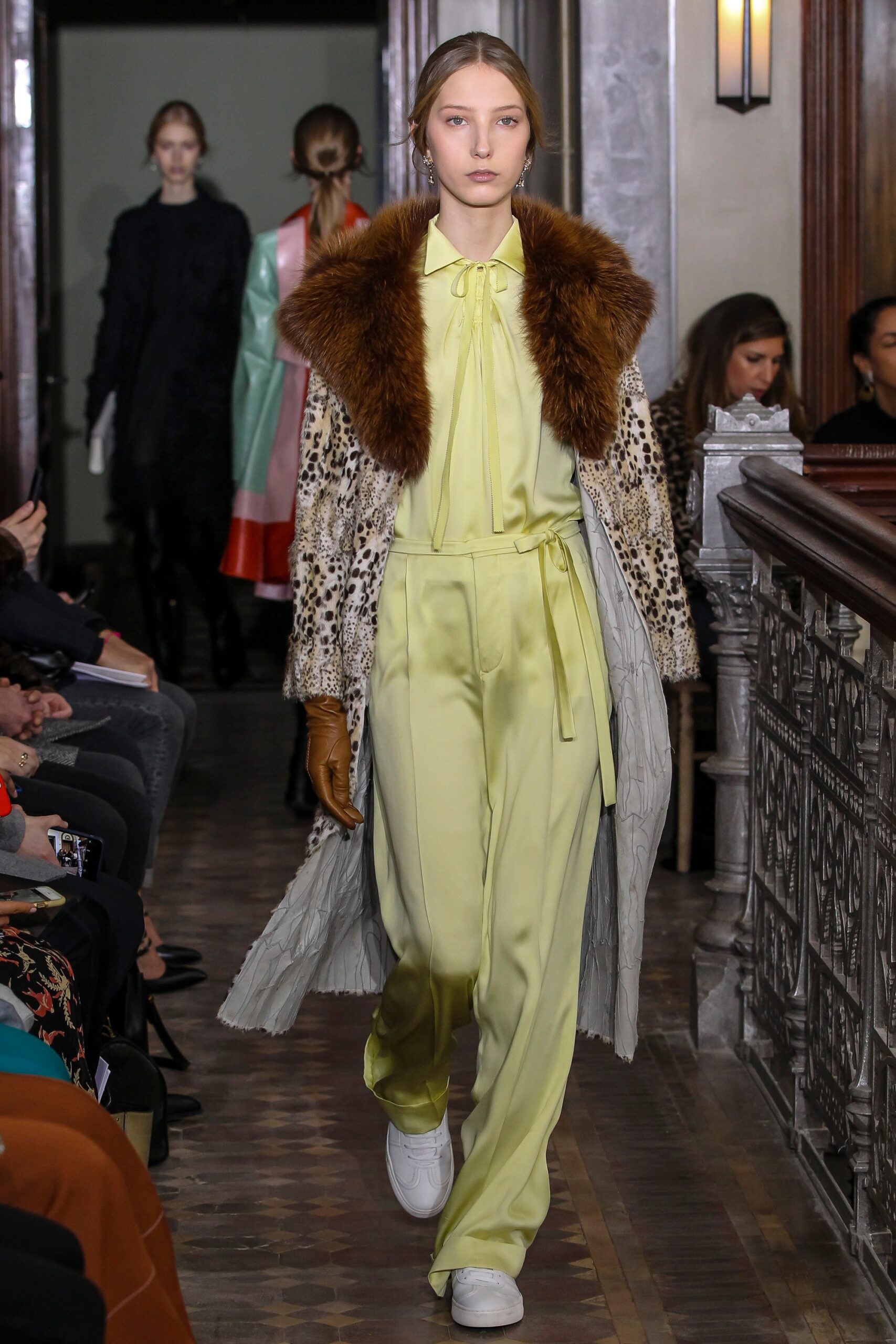 Valentino F/W 17 Look 33
