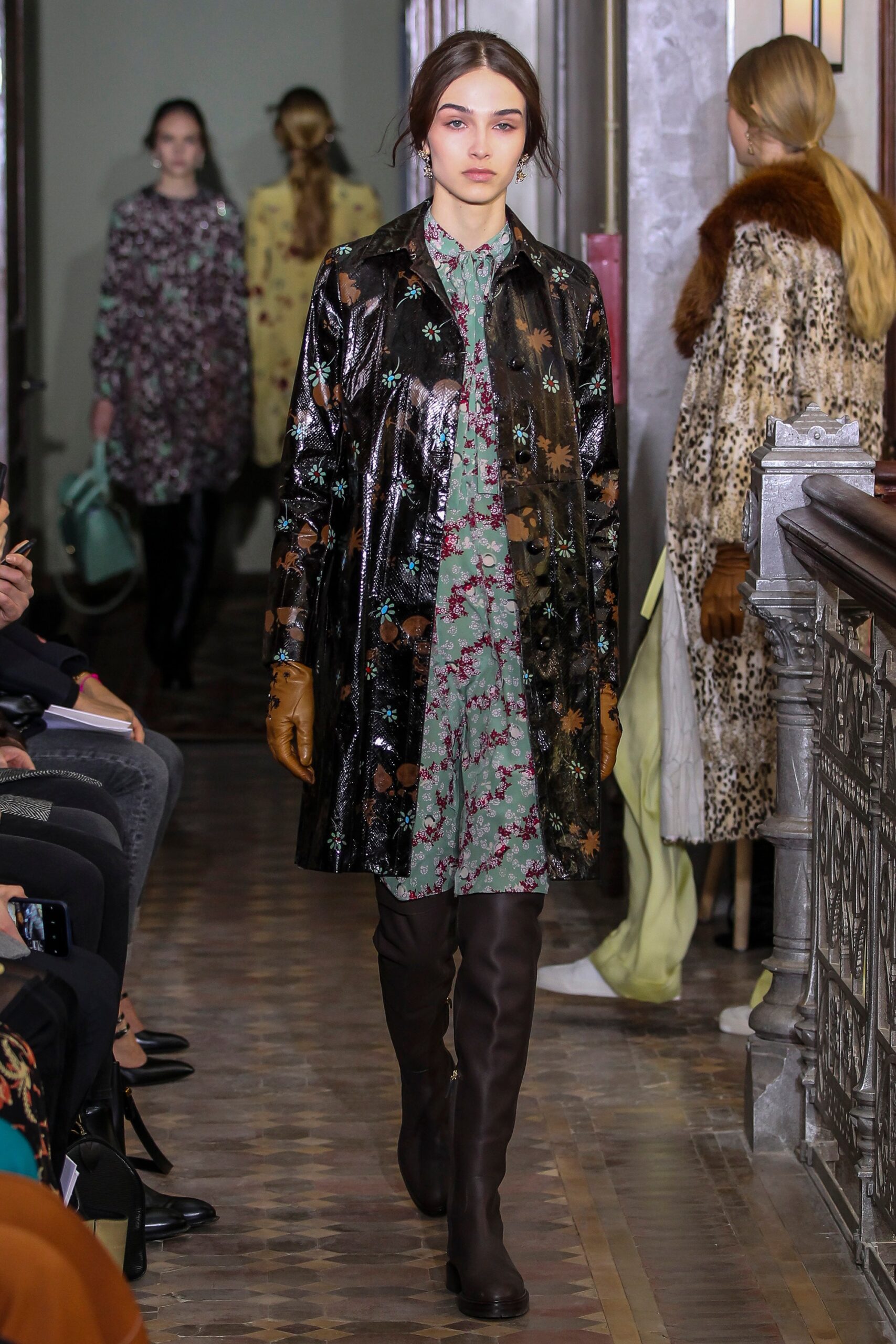 Valentino F/W 17 Look 42