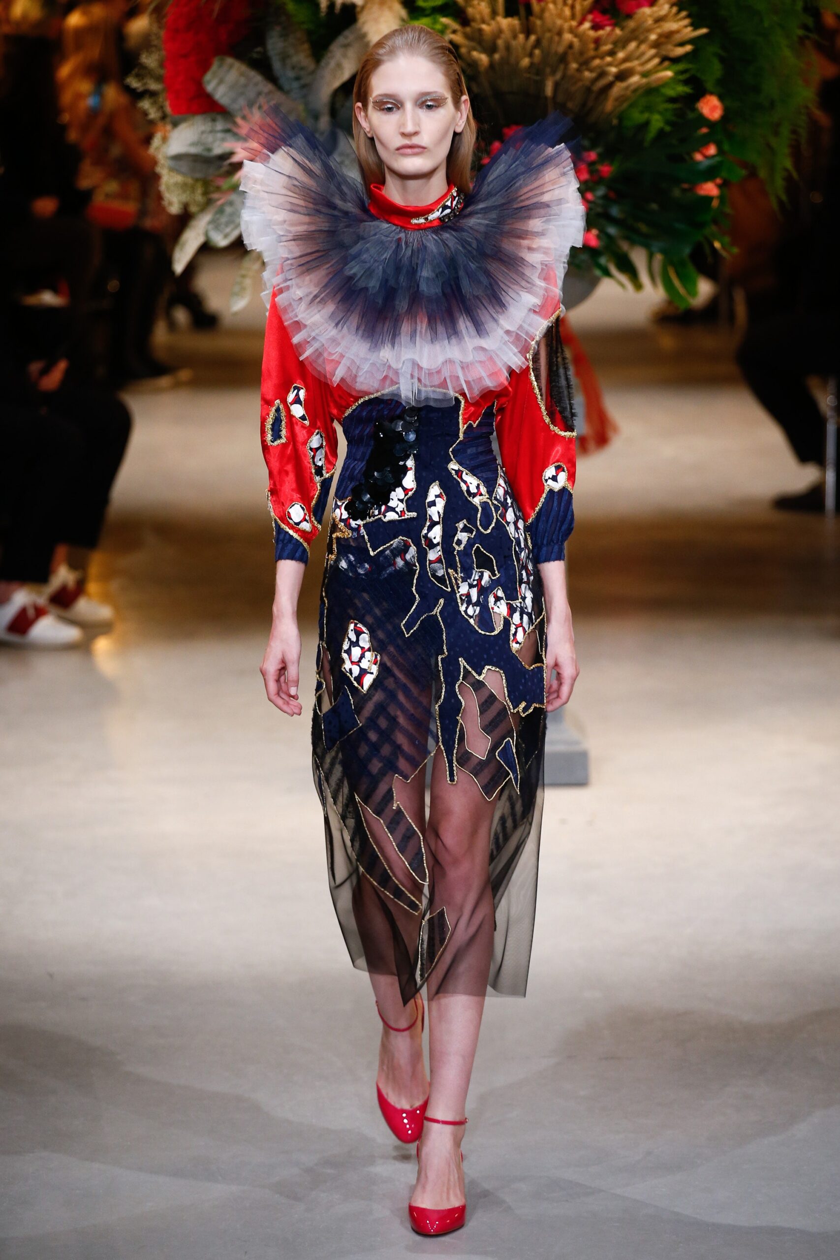 Viktor & Rolf S/S 17 Couture Look 2