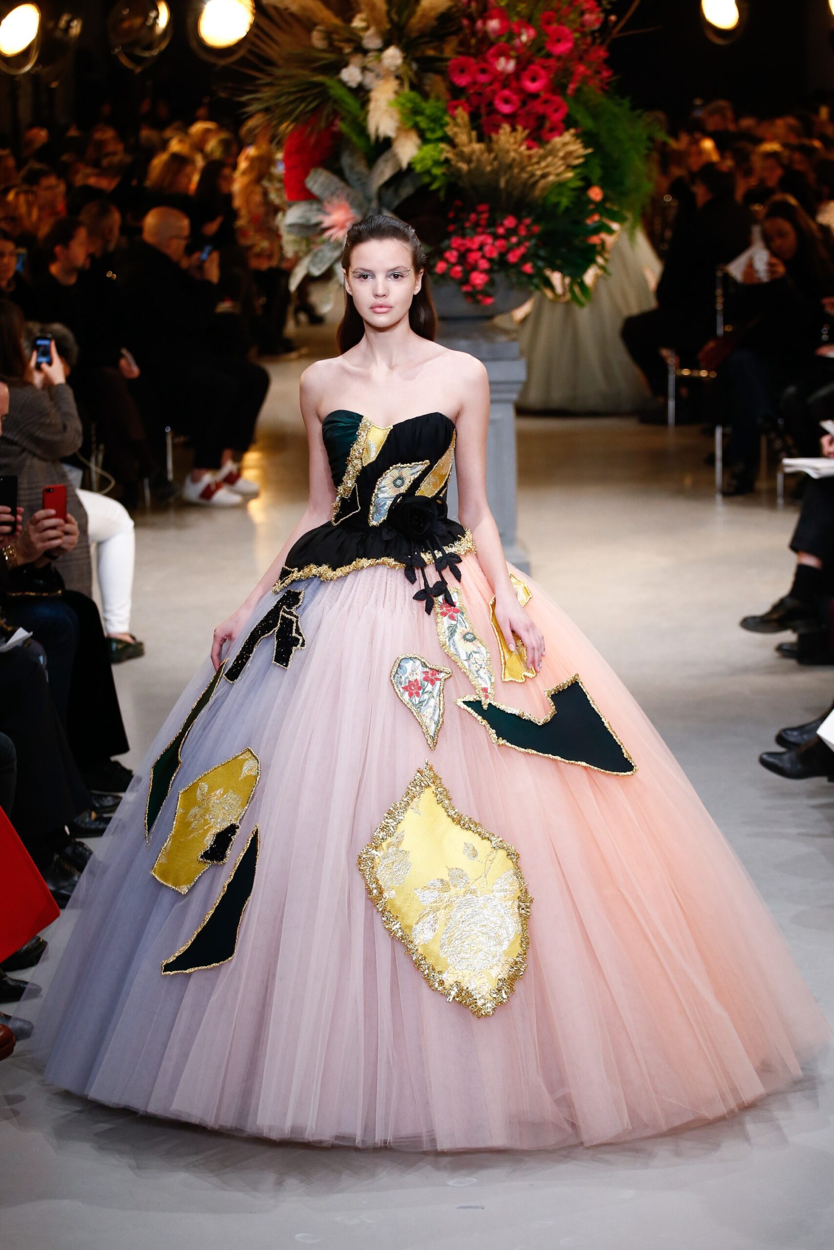 Viktor & Rolf S/S 17 Couture Look 18