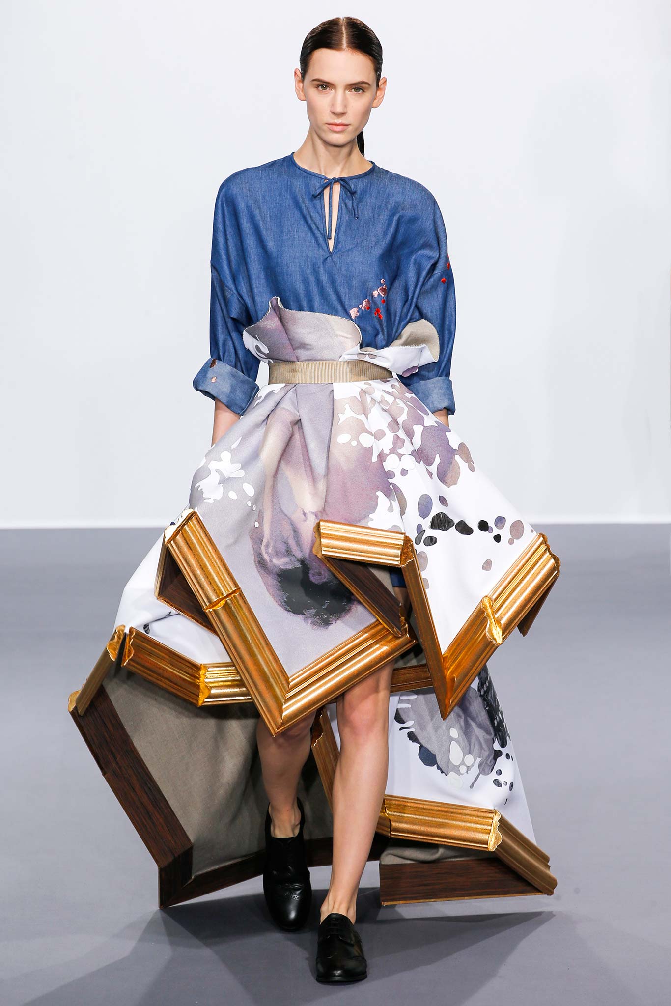 Viktor & Rolf F/W 15 Couture Look 5