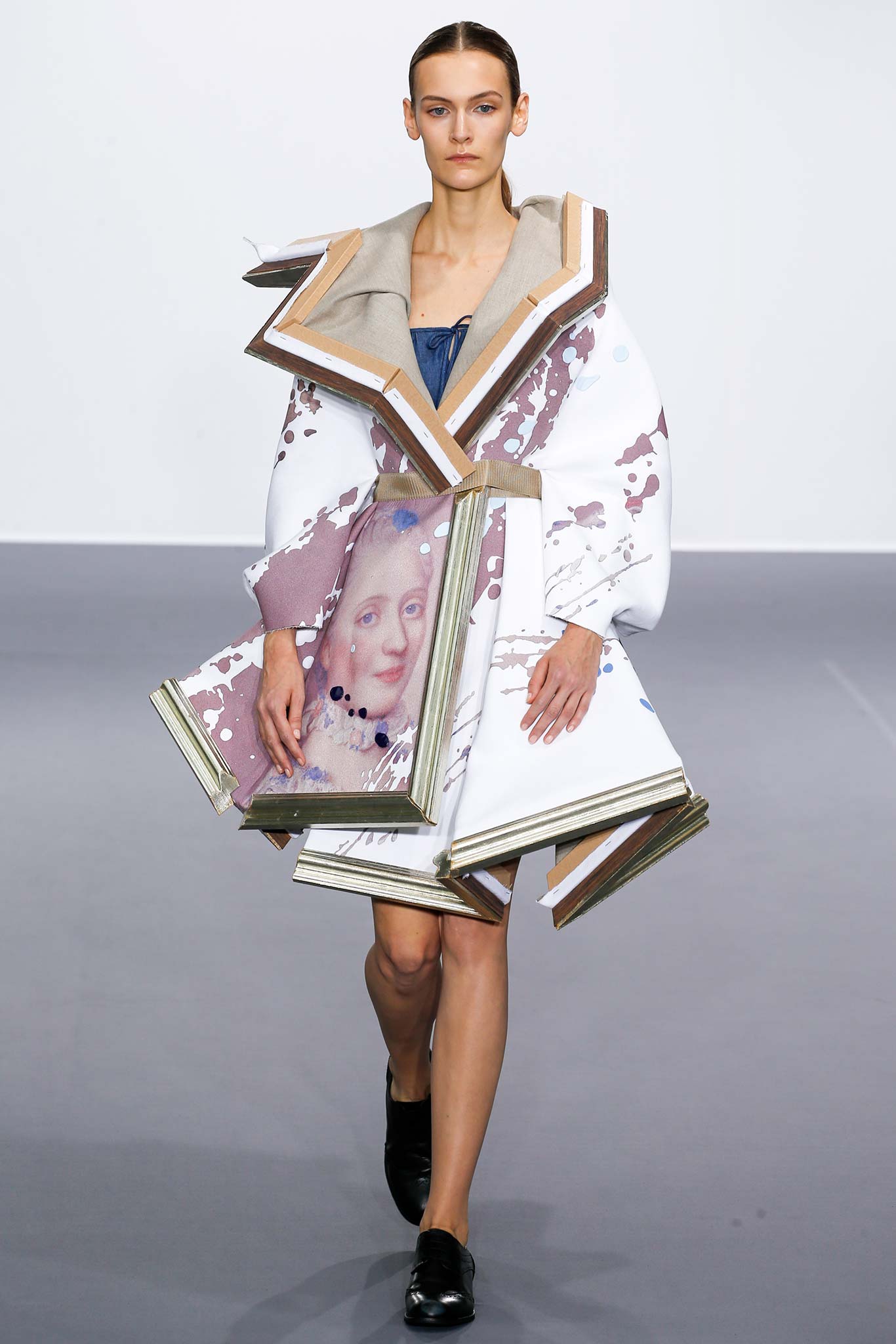 Viktor & Rolf F/W 15 Couture Look 6