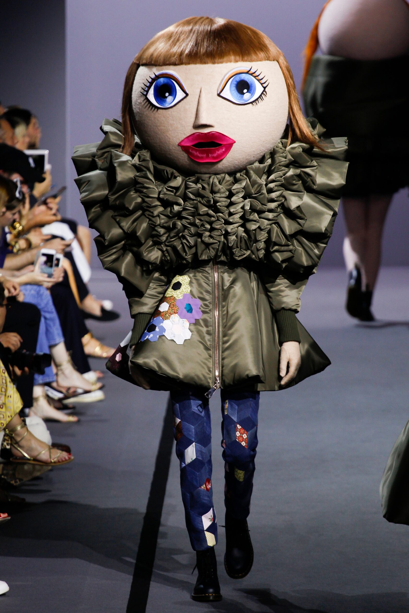 Viktor & Rolf F/W 17 Couture Look 3