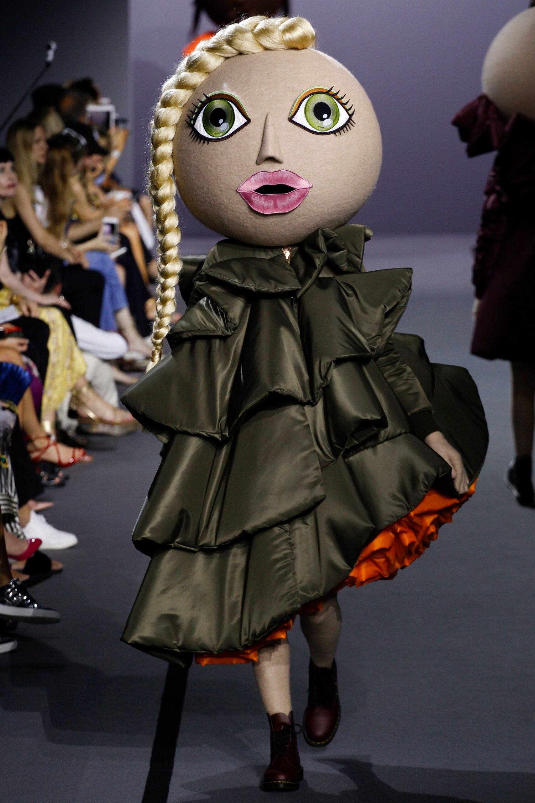 Viktor & Rolf F/W 17 Couture Look 7