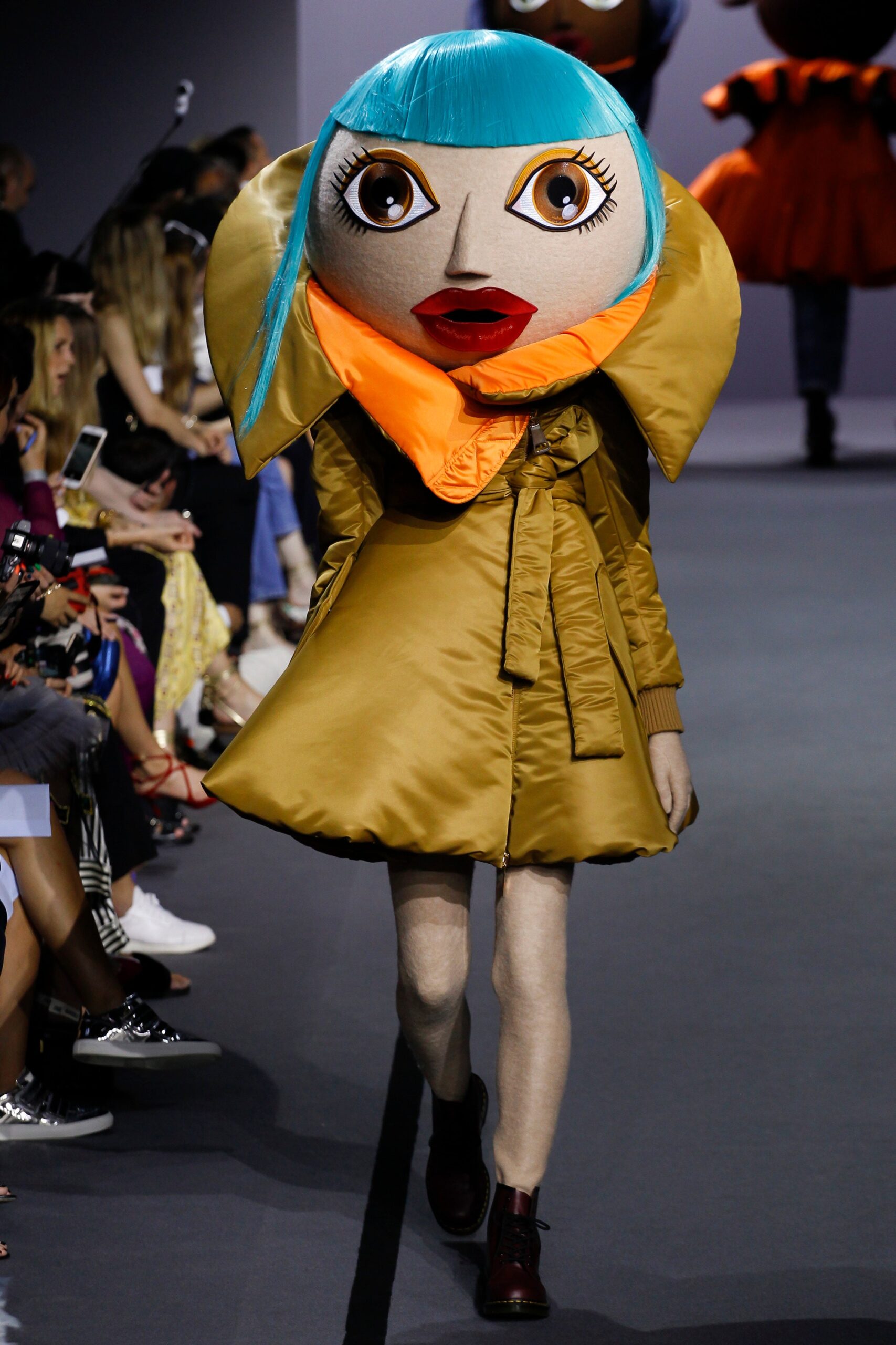 Viktor & Rolf F/W 17 Couture Look 9