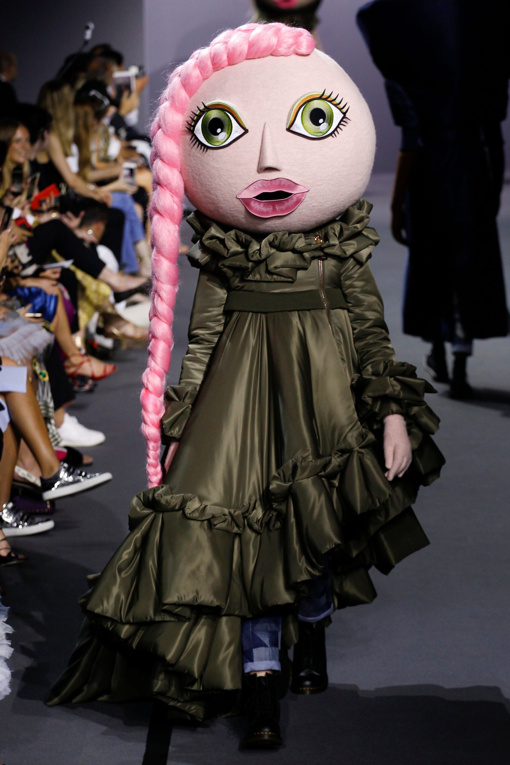 Viktor & Rolf F/W 17 Couture Look 11