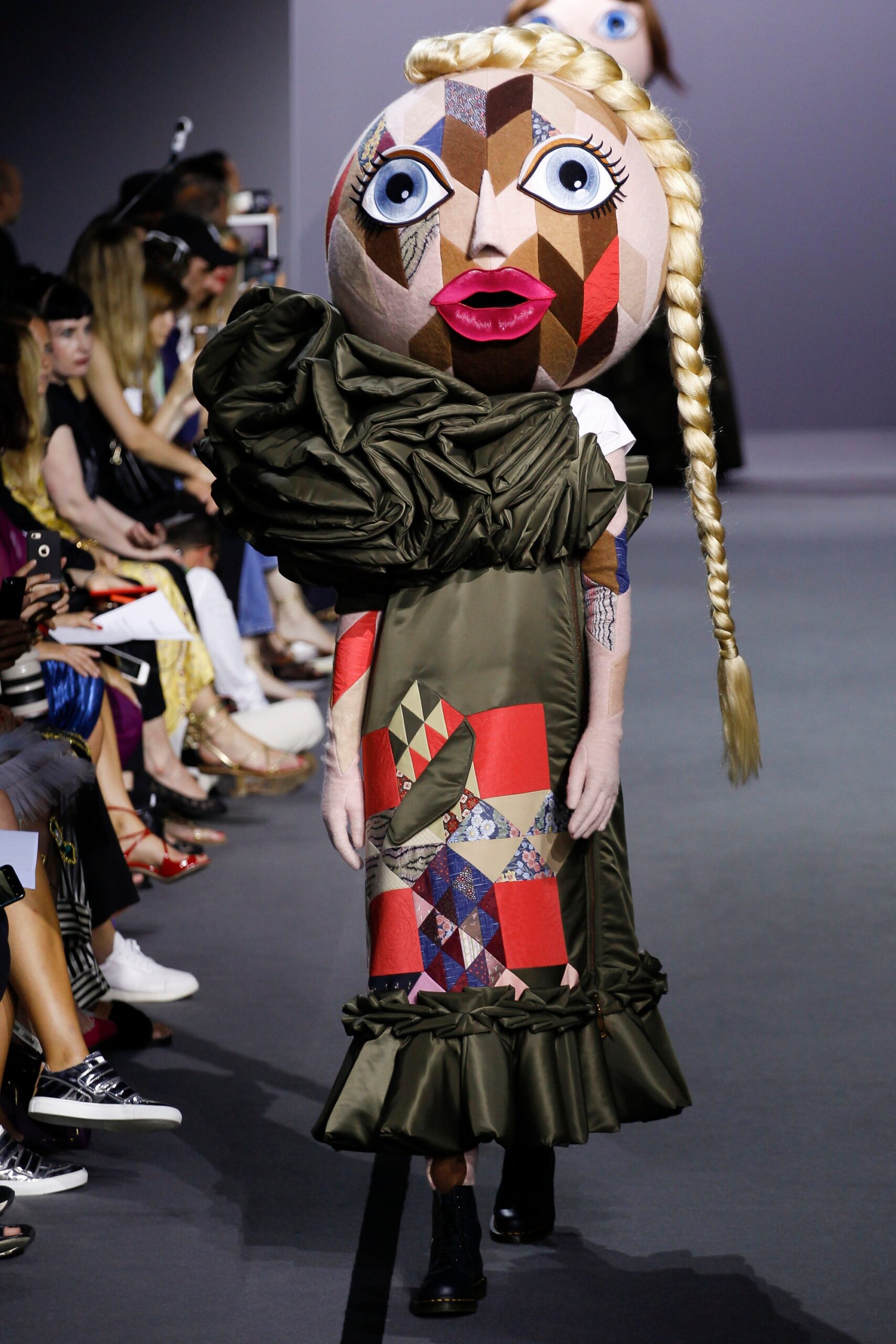 Viktor & Rolf F/W 17 Couture Look 17