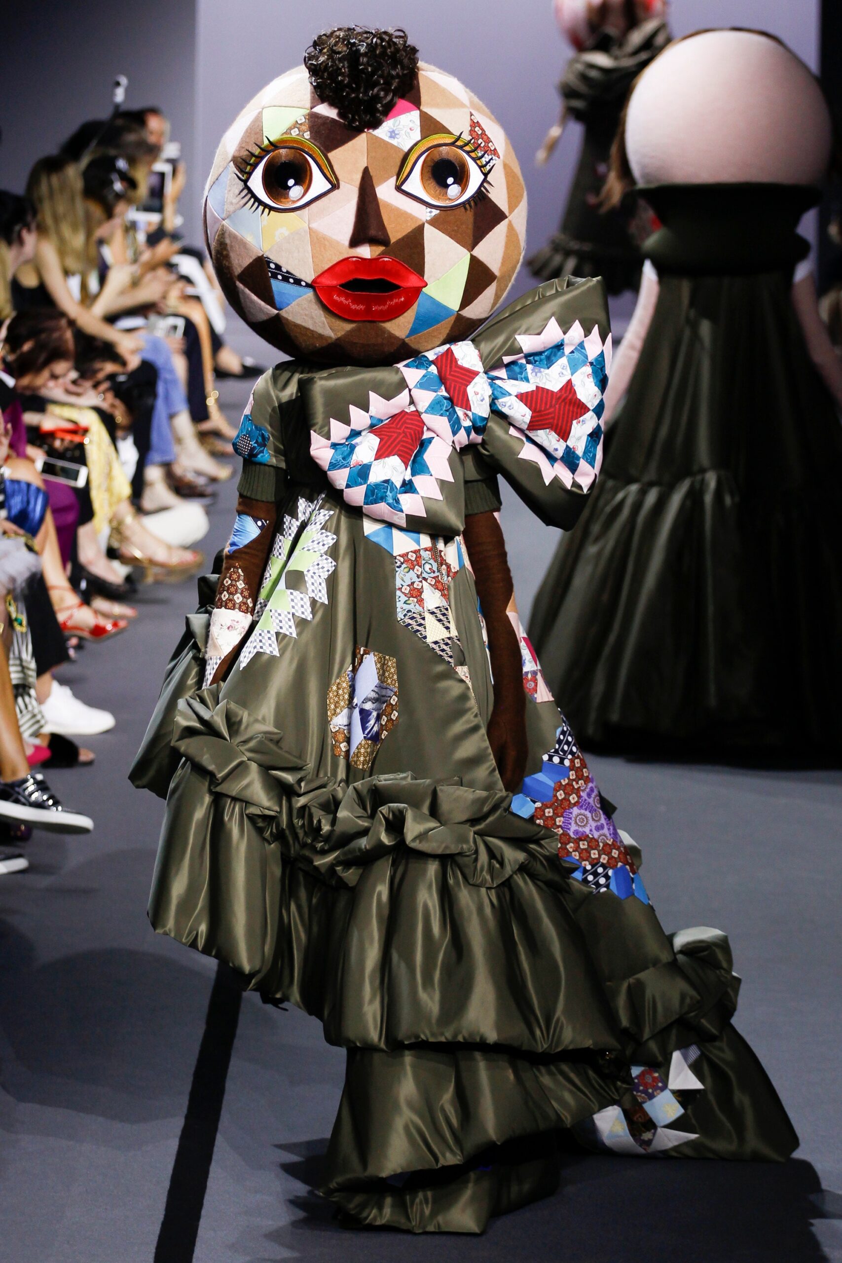 Viktor & Rolf F/W 17 Couture Look 19