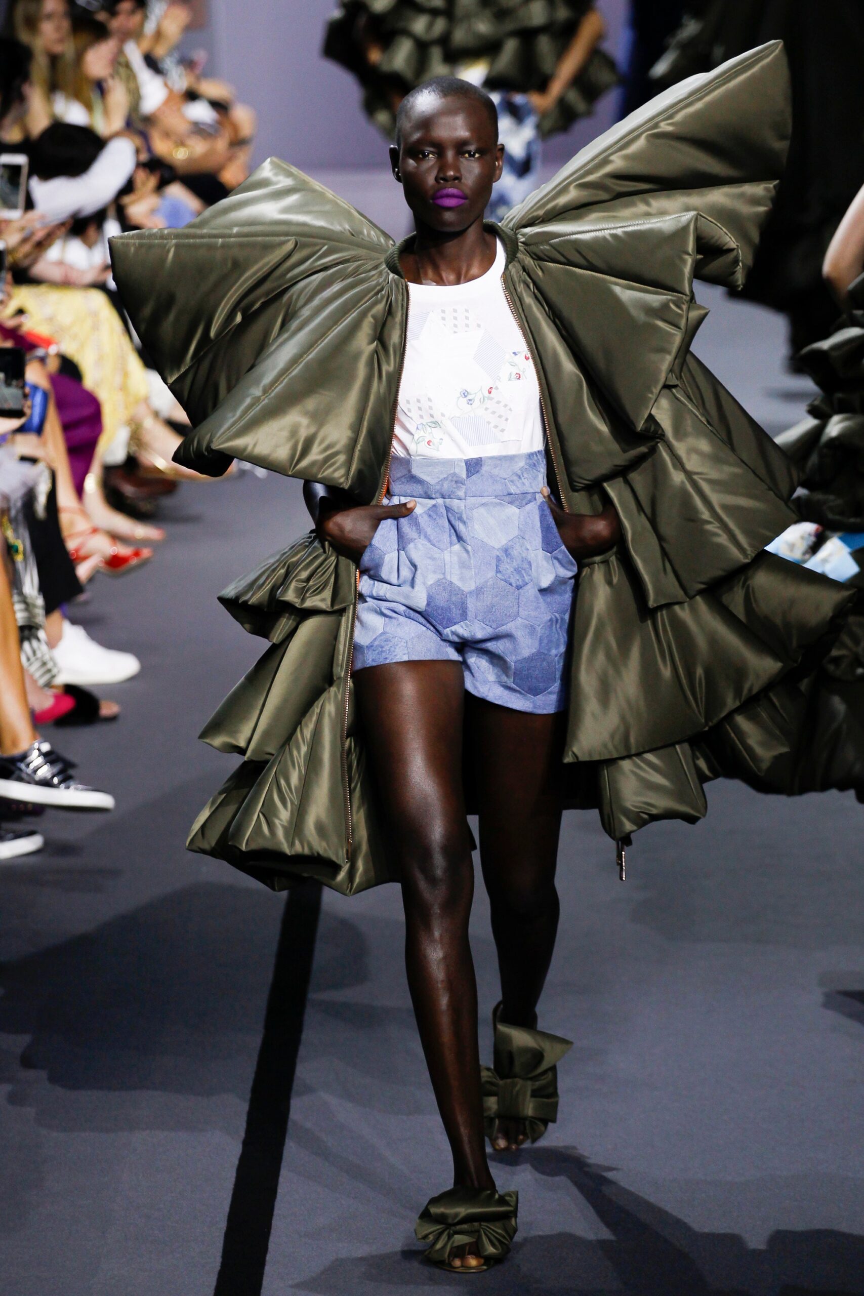 Viktor & Rolf F/W 17 Couture Look 31