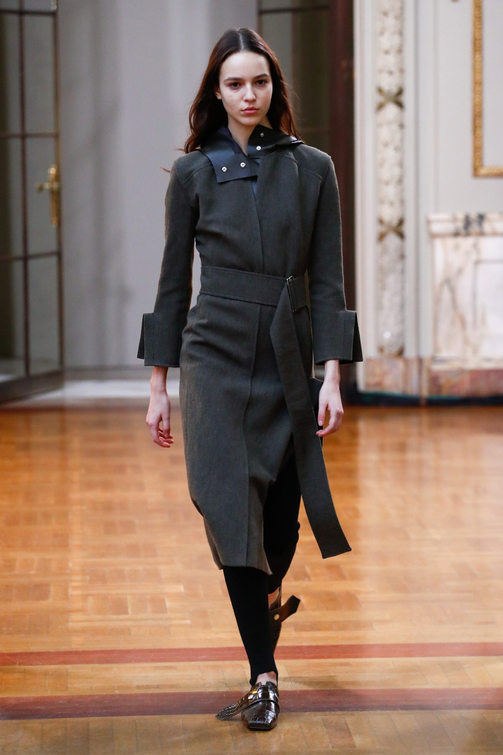 Victoria Beckham F/W 18 Look 2